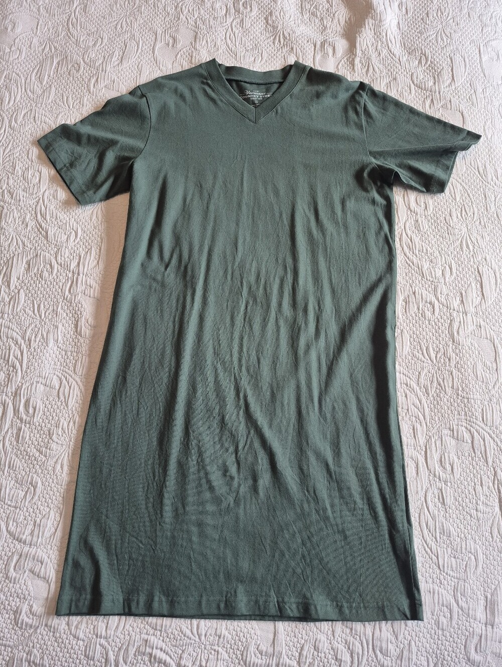 Vermont Country Store men's Small V neck short sleeve sleep shirt EUC